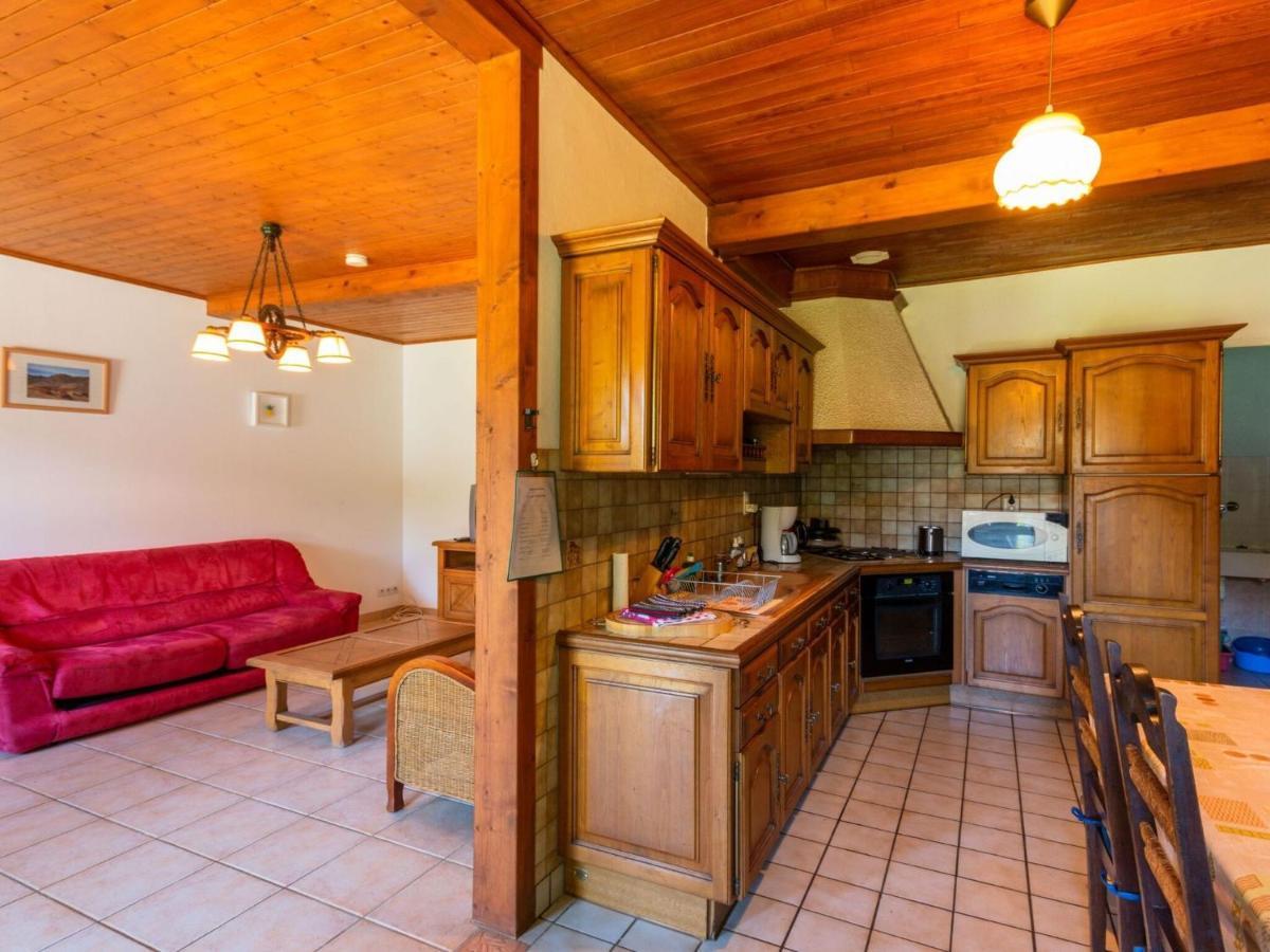 Beautiful Villa In The Parc Des Volcans D Auvergne Vic-sur-Cère Buitenkant foto