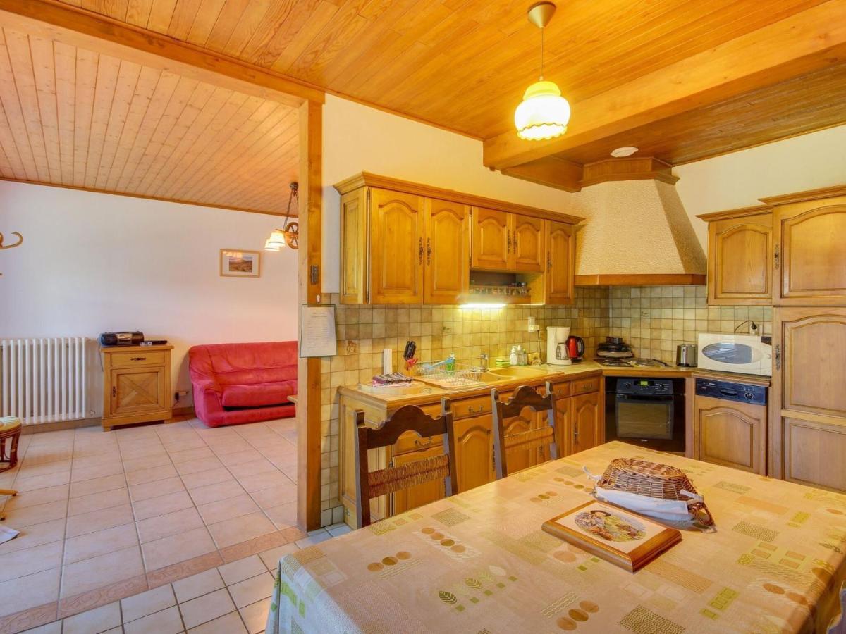 Beautiful Villa In The Parc Des Volcans D Auvergne Vic-sur-Cère Buitenkant foto