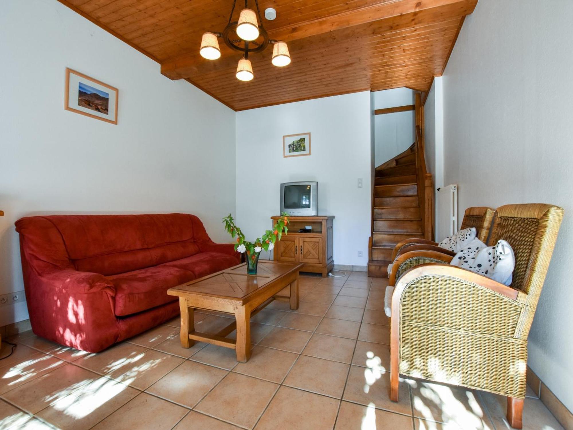 Beautiful Villa In The Parc Des Volcans D Auvergne Vic-sur-Cère Buitenkant foto