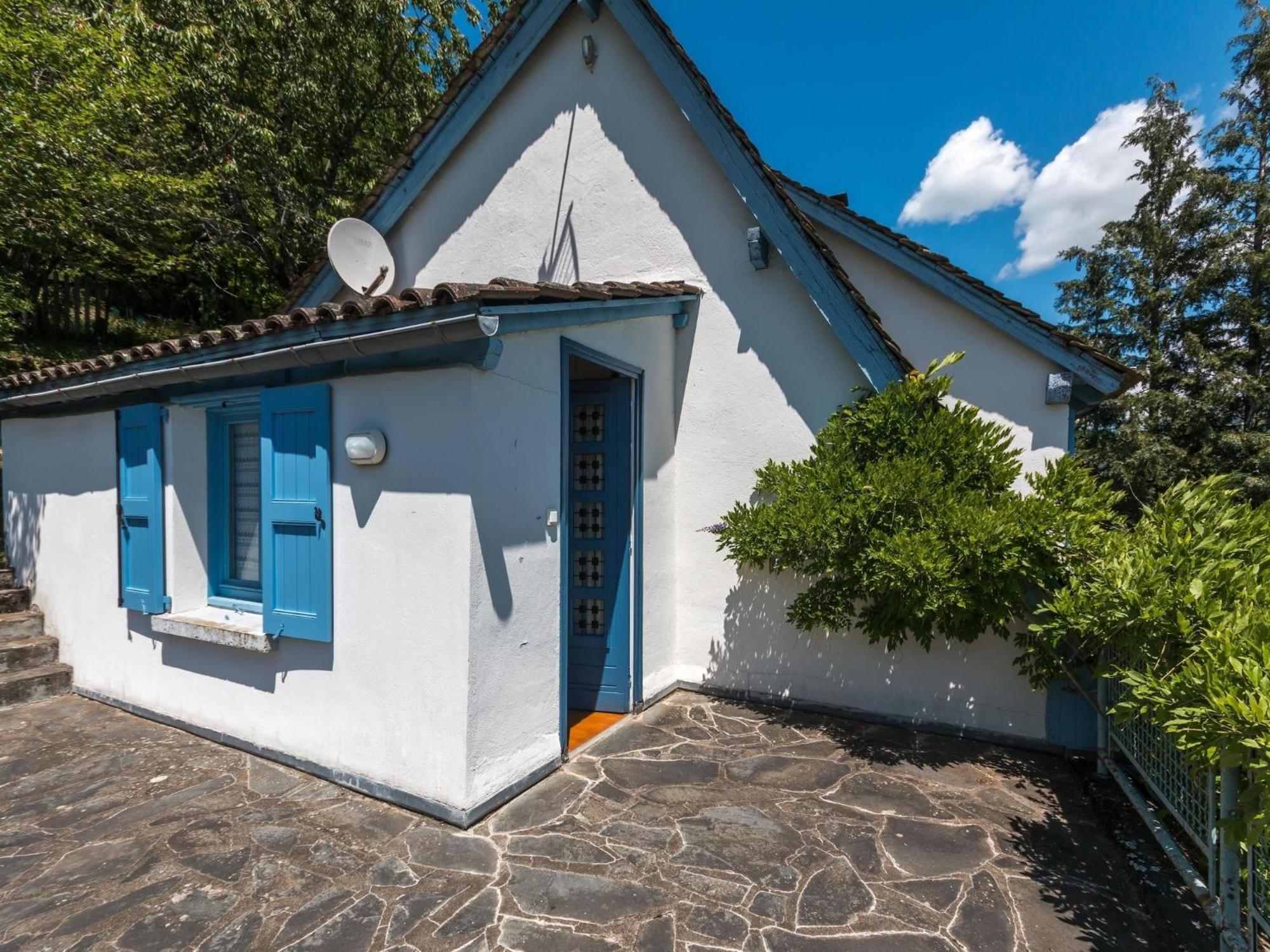 Beautiful Villa In The Parc Des Volcans D Auvergne Vic-sur-Cère Buitenkant foto